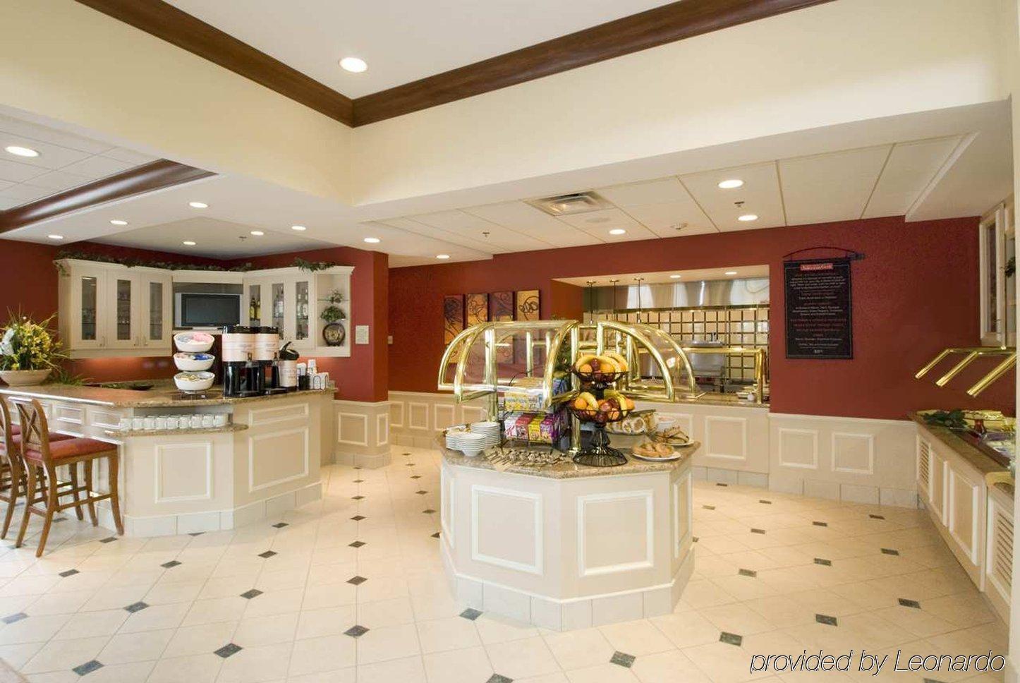 Hilton Garden Inn Columbus-University Area Restaurant photo
