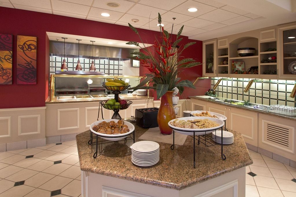 Hilton Garden Inn Columbus-University Area Restaurant photo